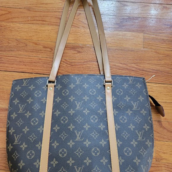 Purse - Picture 2 of 7